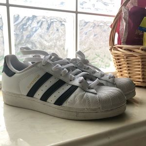 Adidas superstar sneakers 👟
